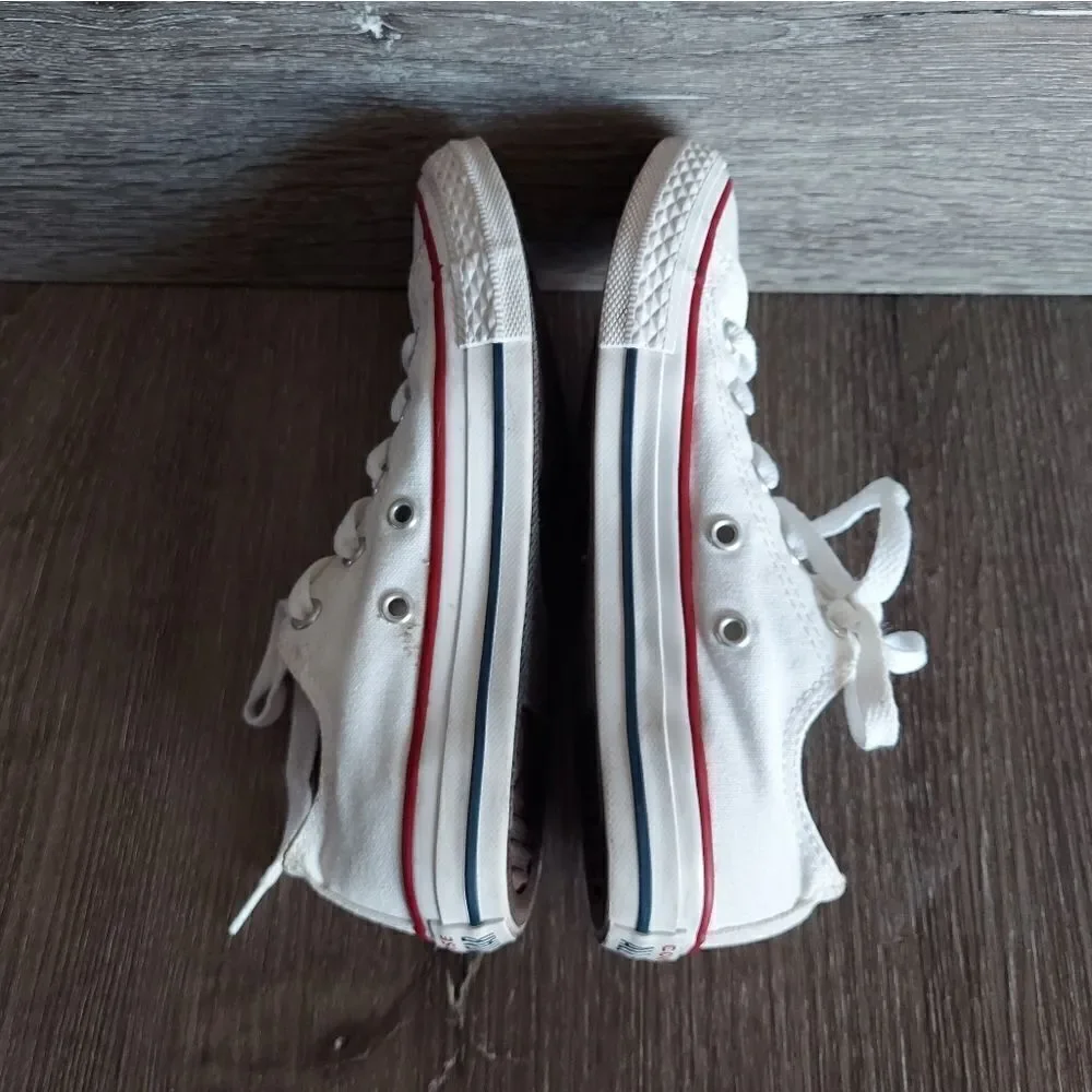 Converse Low Top Sneaker Size 1 White